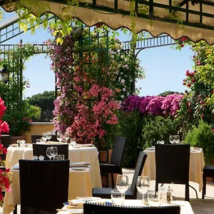 Hotell Victoria, Rom